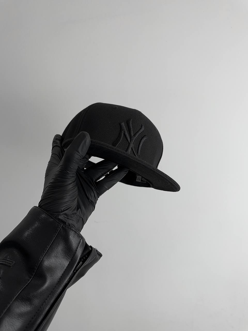 Studio Sneaker - Black Vintage White